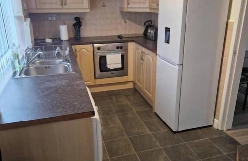 Washington House | Comfortable 2Br Home-Free Parking-Great Location