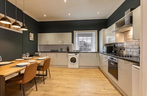 Kelso Apartment | Comfortable character Kelso town centre apartment, Scottish Borders