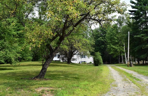 Whitefield House | Comfortable Getaway Home- A comfortable retreat in the White Mountains!