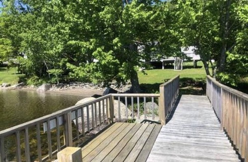 Orrington House | Comfortable lakefront house