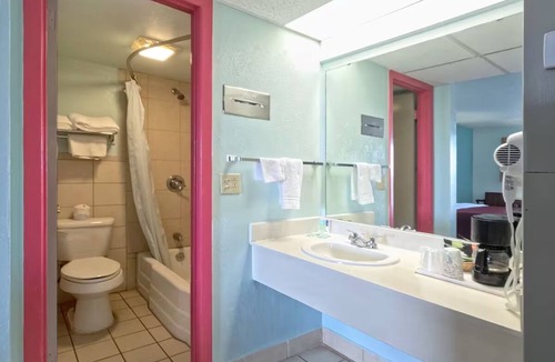 Vega Hotel | Comfortable & Quaint Room in Vega, Great Stop Along Route 66 w/Free Breakfast