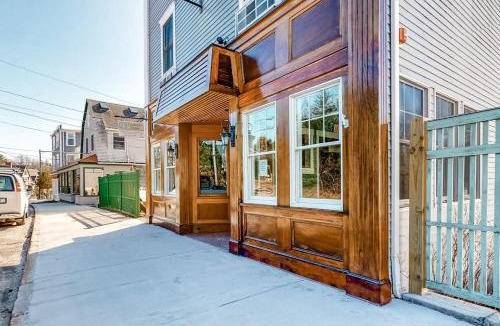 Northeast Harbor House | Comfortable Suite in Downtown Northeast Harbor w/WiFi & AC - Walk to the Water