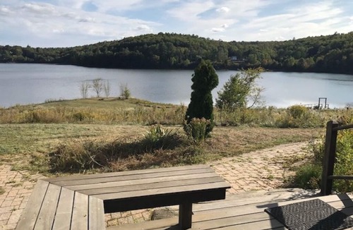 Belfast House | Comfortable Waterfront Home with Spectacular View