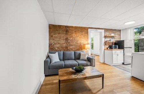 Mount Auburn Apartment | Comfy 1BR with Parking - Near UC, Zoo, Downtown