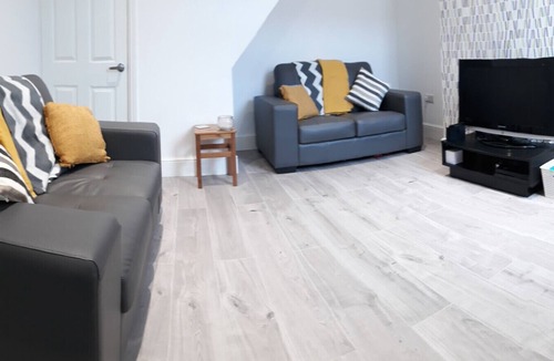 Middlesbrough Apartment | Comfy 3 bedrooms Apartment at Kexgill