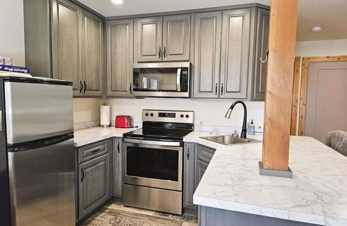 Wakefield Condo | Comfy Bear ~ Ski In/Out Remodeled 2 bedroom/2 bath Condo at Snowriver!