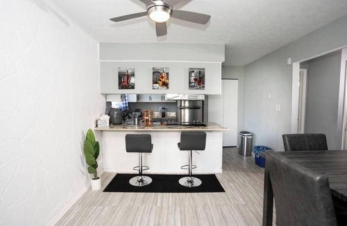 Summit Station House | Comfy Cozy 3-Bedroom Home 10-15 mins from Downtown!