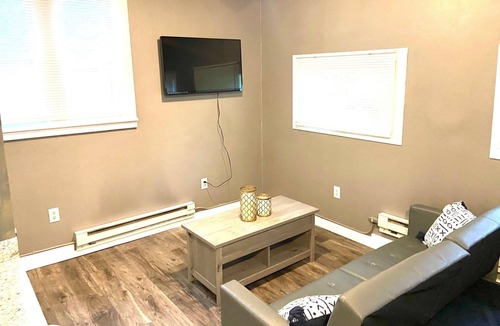West Allis Apartment | Comfy Entire Studio w/Private Entrance and Parking