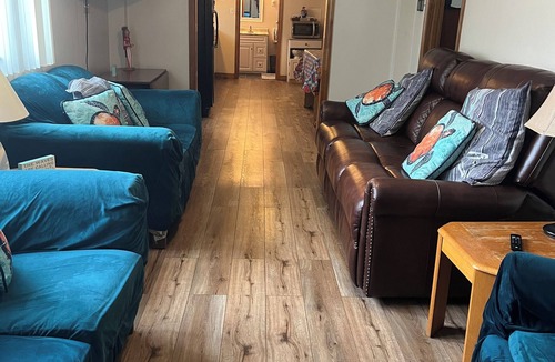 Salisbury Beach House | Comfy, family friendly beach house across the street from the beach!