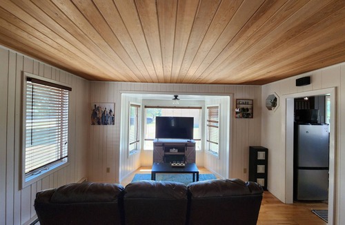 Menahga House | Comfy House near Lake Access