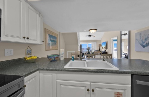 Seagrove Beach Condo | Commodores Retreat 402