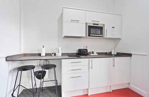 Dudley Apartment | Compact Studios in Dudley