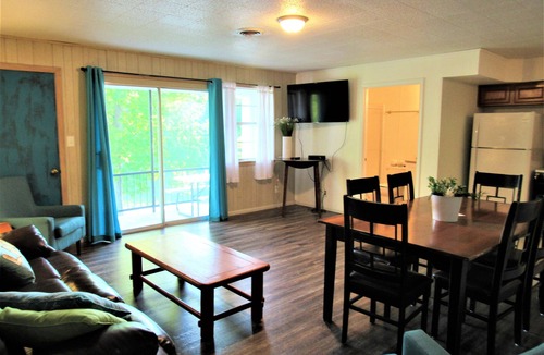 Almo Condo | Condo #18 at Kentucky Lake's Lynnhurst Family Resort