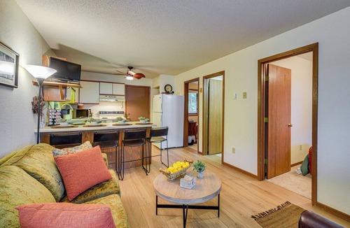 Siren Condo | Condo with Beautiful Lake Views! Steps to Lake