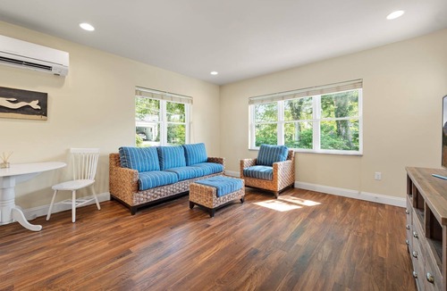 Bliss Corner Apartment | Condo with private beach access