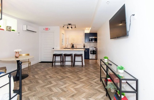 Sandusky Condo | Contemporary Condo Downtown Sandusky