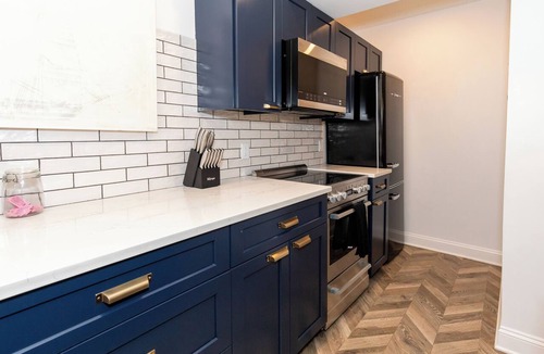 Sandusky Condo | Contemporary Condo Downtown Sandusky