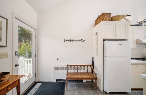 Round Pond Cottage | Contemporary Cottage With Spectacular Ocean Views And Access