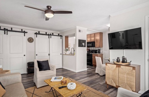 Scottsdale Estates Six Condo | Contemporary Retreat in Old Town