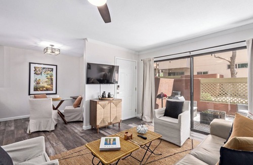 Scottsdale Estates Six Condo | Contemporary Retreat in Old Town