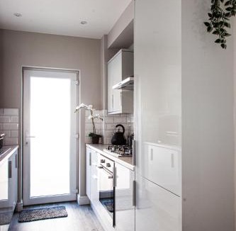 Middlesbrough Apartment | Contractor house, sleeps 7, close to restaurant's & bars, long stays available, Oveyo Accommodation