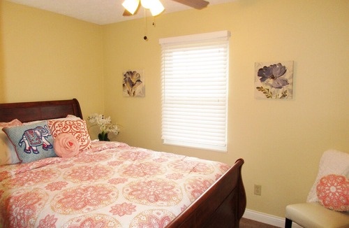 Oxford House | Convenient 4 Bed Townhouse Oxford, OH - Miami University! (623 S Locust)