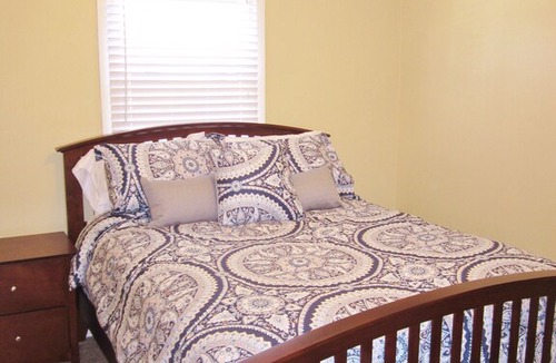 Oxford House | Convenient 4 Bed Townhouse Oxford, OH - Miami University! (623 S Locust)