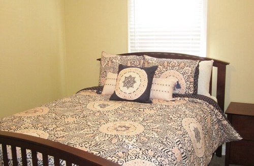 Oxford House | Convenient 4 Bed Townhouse Oxford, OH - Miami University! (623 S Locust)