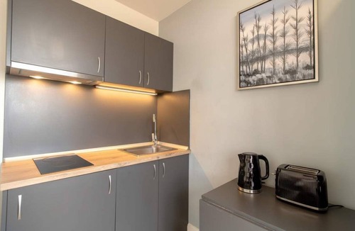 Sunderland City Centre Apartment | Convenient Budget Sunderland Studio with Views