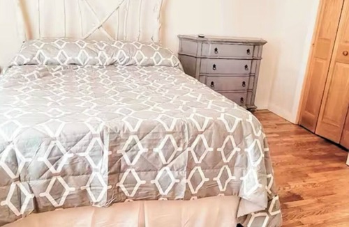 Honor Apartment | Convenient downtown upstairs apartment close to lakes, rivers, golf