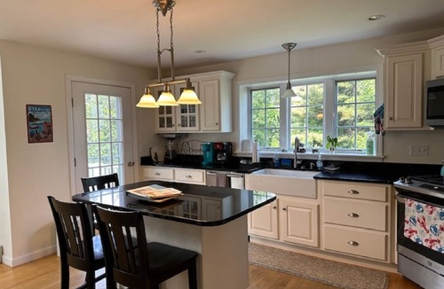 Mid-Coast and Islands House | Conveniently located, spacious home located on Bailey Island in Harpswell!