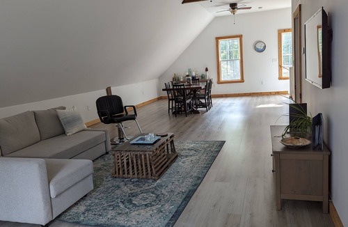 South Sanford House | Converted 1800s Horse barn on 2 acres