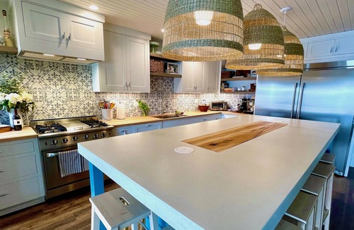 Angola Cottage | Cook’s Cottage: Luxury Lake Stay & Cooking Classes