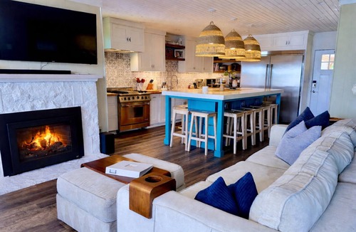 Angola Cottage | Cook’s Cottage: Luxury Lake Stay & Cooking Classes