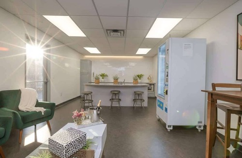 Cultural District Apartment | Corner Glass Bridge Views |Loft Style 1BD Downtown