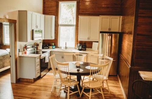 Procious House | Corton Lodge Riverfront Wedding & Group Retreat