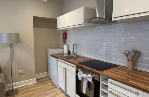 Alexandria Apartment | Cosy 1 Bedroom Flat in Alexandria
