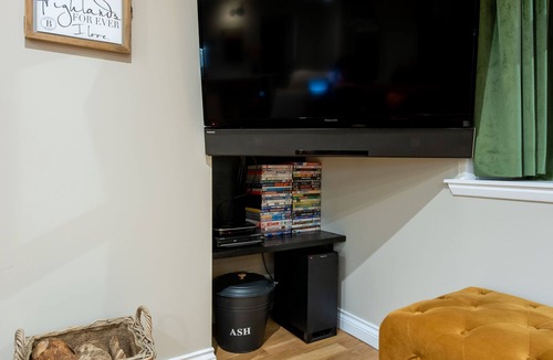 Drumnadrochit Cottage | Cosy and Quaint One Bedroom Cottage at the Foot of Loch Ness