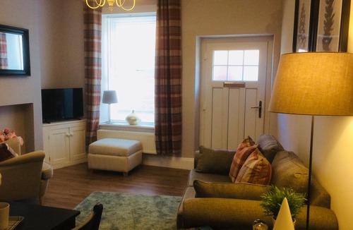 Wing House | Cosy cottage (Sleeps 4 + cot) perfect to explore Hadrian's Wall and Lakes