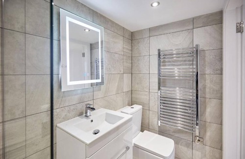 Roker Cottage | Cosy one bedroomed apartment, close to the beach and restaurants.
