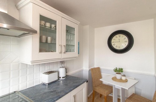 Cullercoats House | Cosy Seaside Home with Free Parking - Pass the Keys