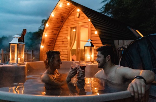 Wing Cabin | Cosy Woodland Cabin with Hot Tub