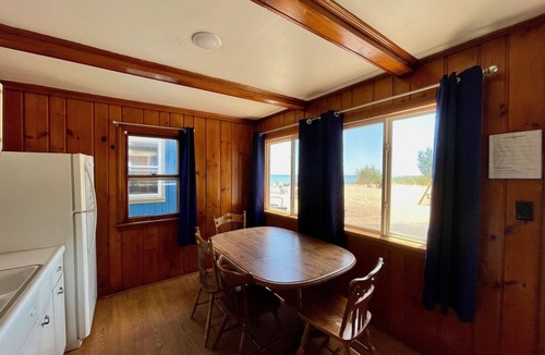 Oscoda Cottage | Cottage Cove · Lake Huron Beach Cottage No. 6