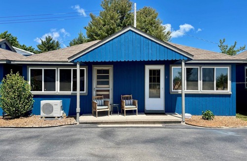 Oscoda Cottage | Cottage Cove · Lake Huron Beach Cottage No. 6
