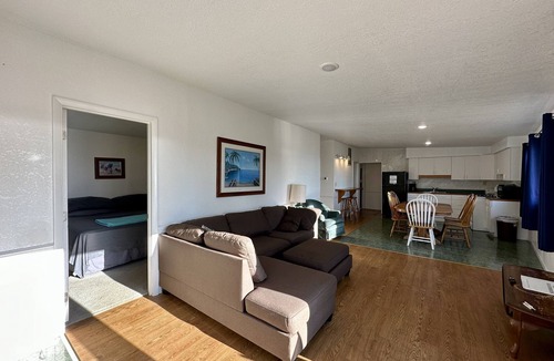 Oscoda Cottage | Cottage Cove · Lake Huron Beach Cottage No. 10