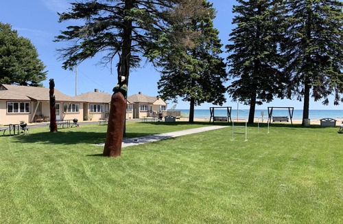 Oscoda Cottage | Cottage Cove · Lake Huron Beach Cottage No. 3