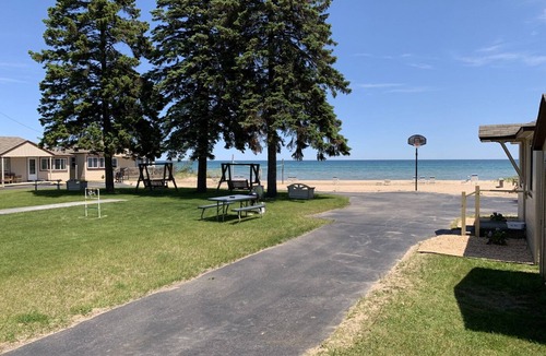 Oscoda Cottage | Cottage Cove · Lake Huron Beach Cottage No. 3