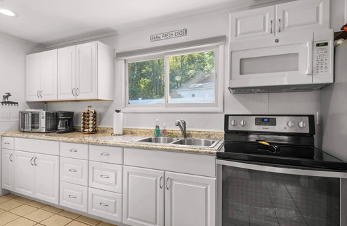 Alden House | Cottage near Clam Lake