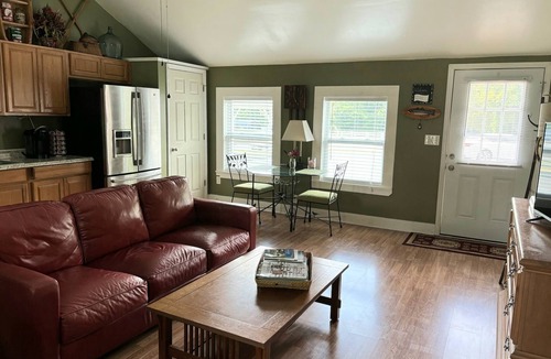 Lexington Cottage | Cottage on a thoroughbred farm, close to the Horse Park, Downtown, or Keeneland