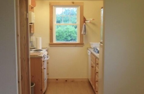 Little Compton Cottage | Cottage on Ocean Cove, End of Private Lane, Beach Front, Abundant Wildlife!